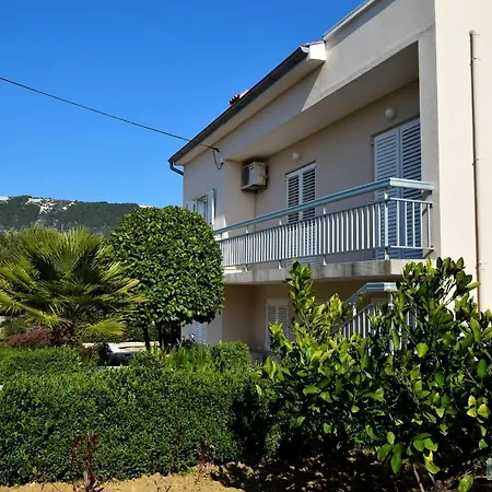 Miramar Gardenn Apartmment Apartament