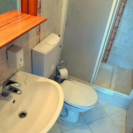 Miramar Gardenn Apartmment Lägenhet Banjol