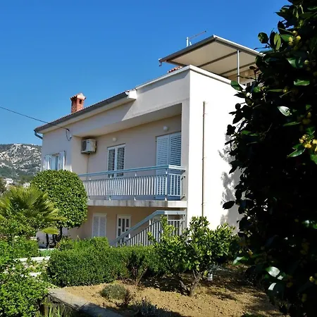 Apartman Miramar Gardenn Apartmment