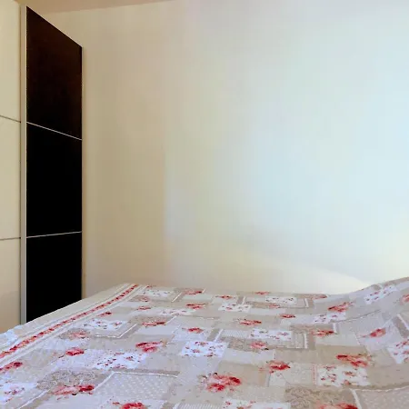 Apartman Miramar Gardenn Apartmment Banjol