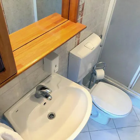 Miramar Gardenn Apartmment Apartman