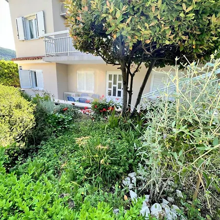 Miramar Garden